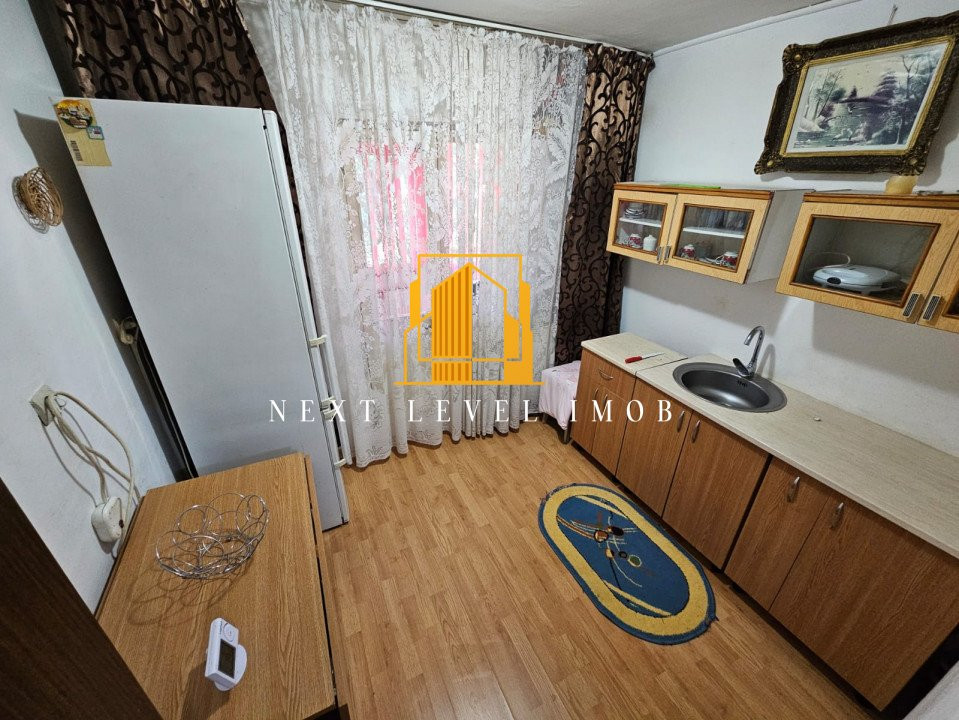 Apartament 3 camere, decomandat, zona Popa Șapcă – confort, liniște și accesibil
