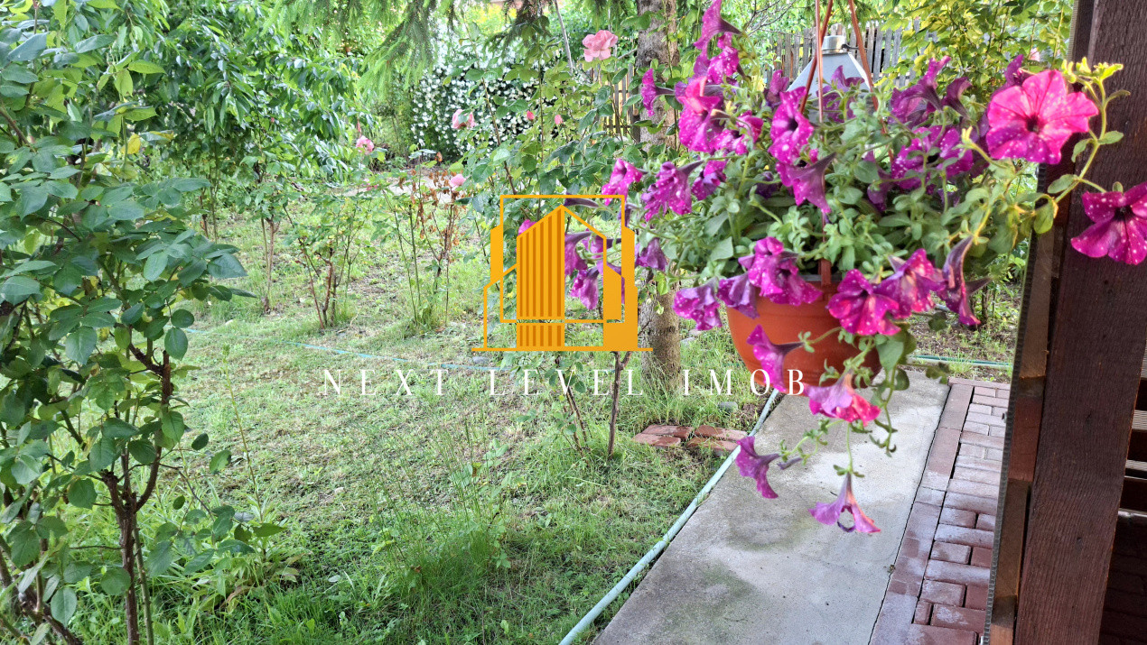 Casă cu teren 1000mp - zona SLAVA