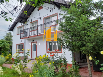 Casă cu teren 1000mp - zona SLAVA
