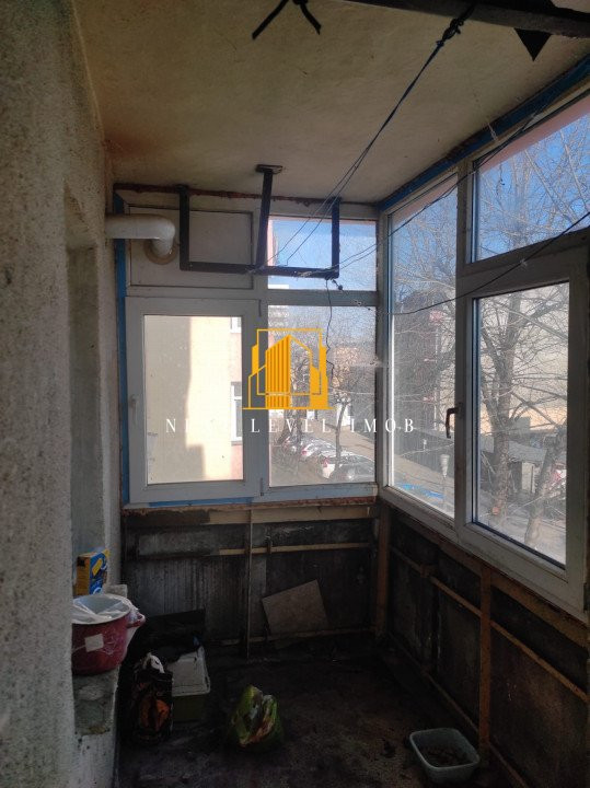 Apartament cu 3 camere zona Frații Golești