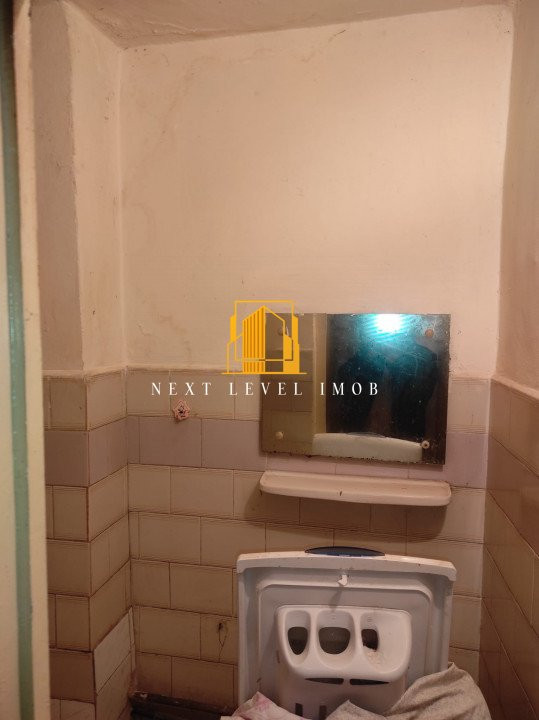 Apartament cu 3 camere zona Frații Golești