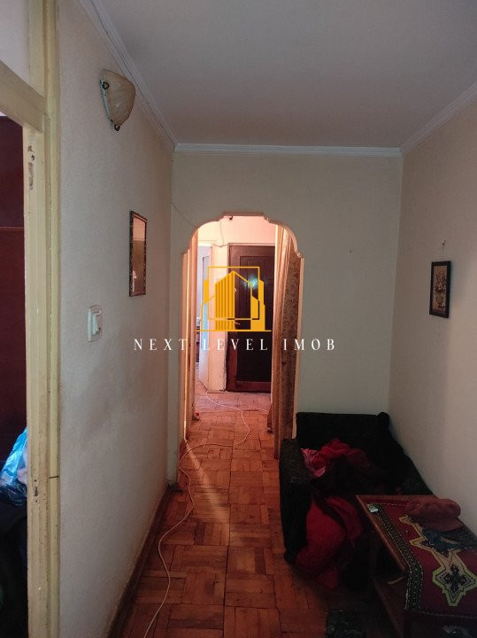 Apartament cu 3 camere zona Frații Golești