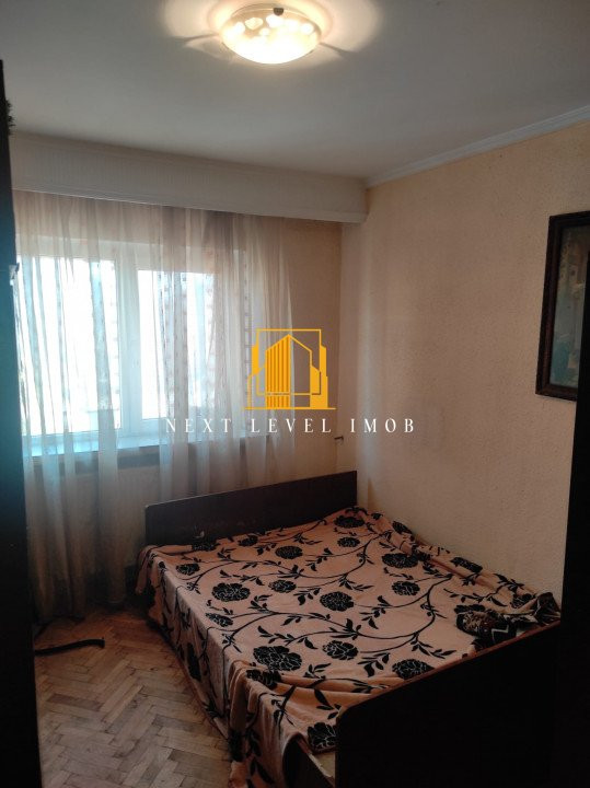 Apartament cu 3 camere zona Frații Golești