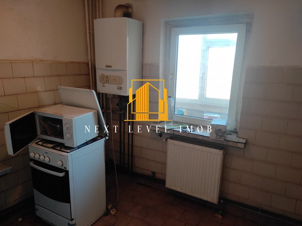 Apartament cu 3 camere zona Frații Golești