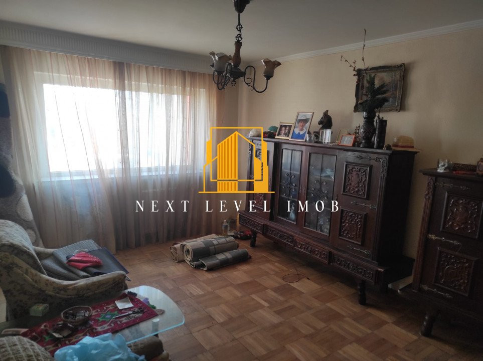Apartament cu 3 camere zona Frații Golești