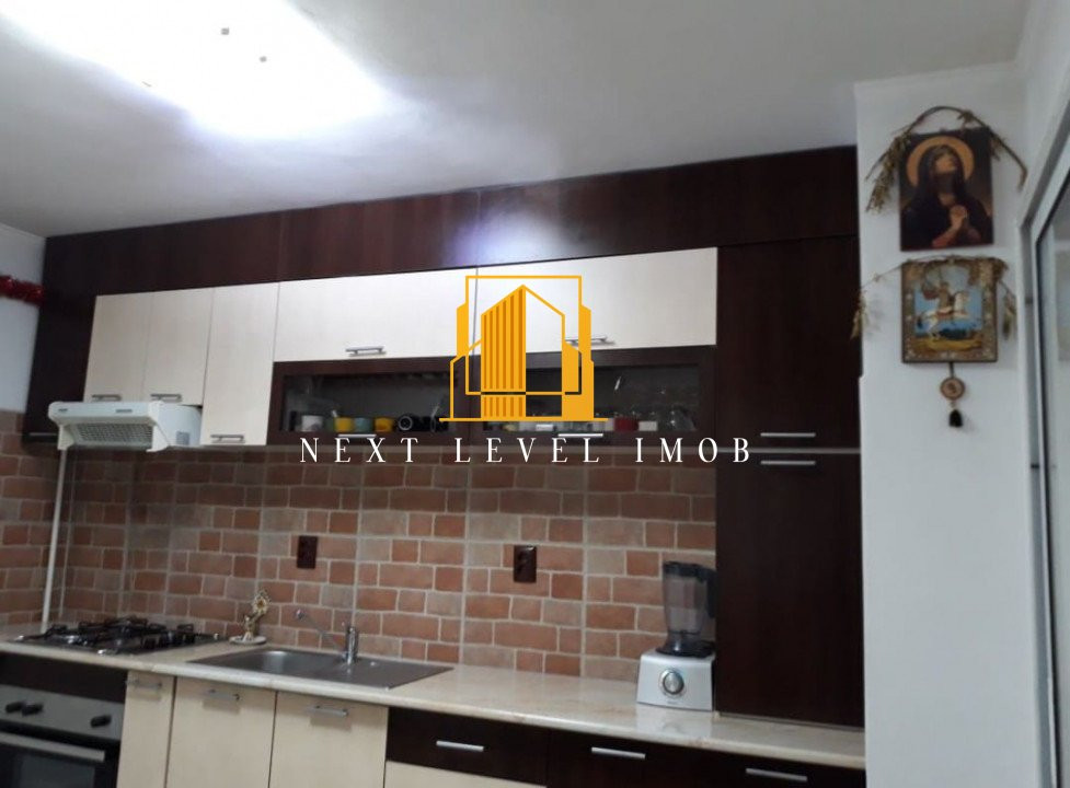 Apartament decomandat de 2 camere – Zona Banat etaj 4