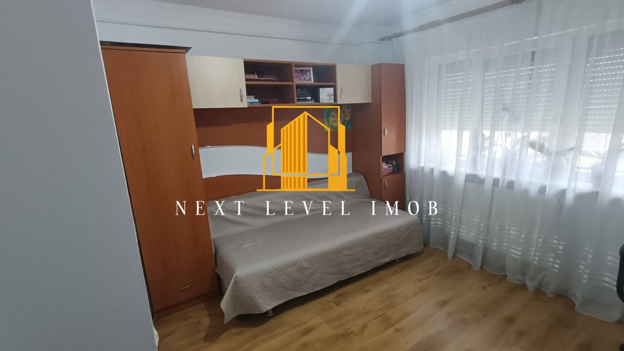 Apartament decomandat de 2 camere – Zona Banat etaj 4