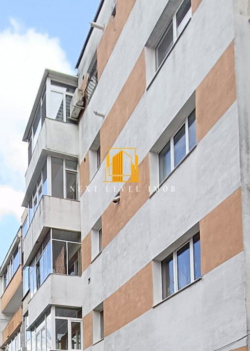 Apartament decomandat de 2 camere – Zona Banat etaj 4