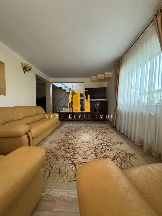 Casă superbă cu etaj Trivale