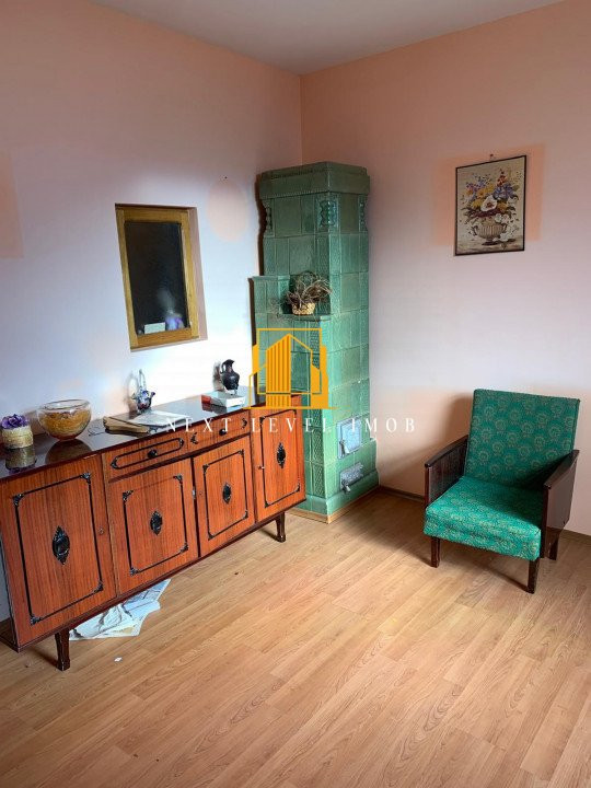  Apartament în casă  – Strada Trivale, Pitești