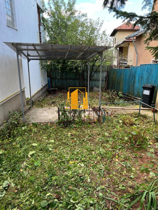  Apartament în casă  – Strada Trivale, Pitești
