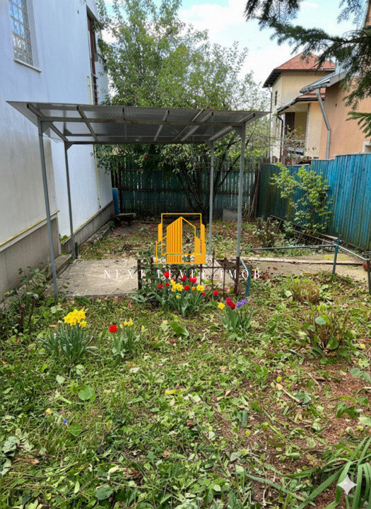  Apartament în vilă  – Strada Trivale, Pitești