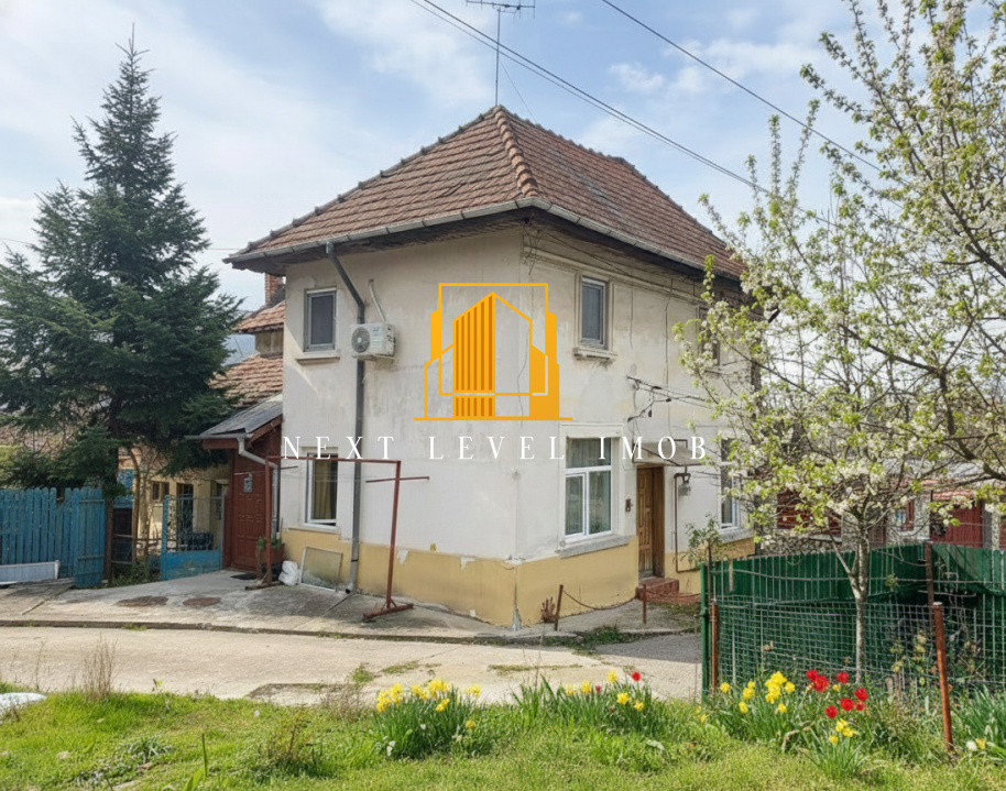  Apartament în vilă  – Strada Trivale, Pitești