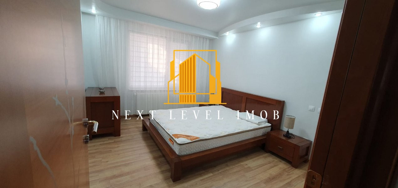 Apartament 3 camere Centru