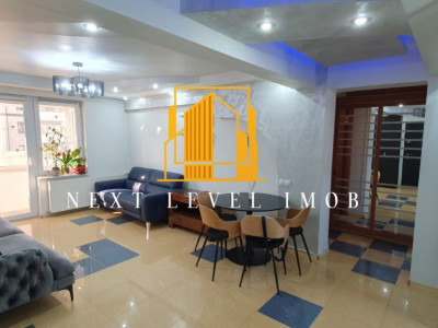 Apartament 3 camere Centru