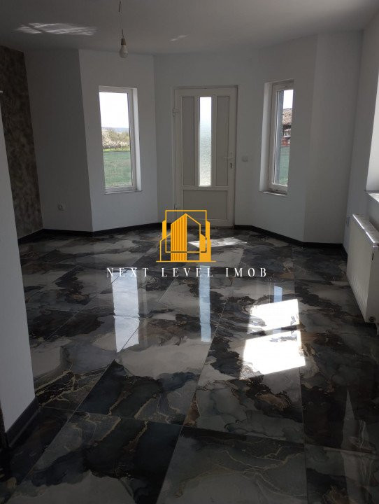 🏡 Casă parter + mansarda 