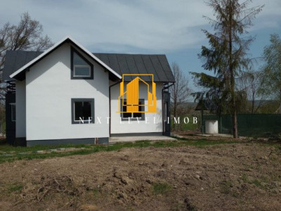 🏡 Casă parter + mansarda 