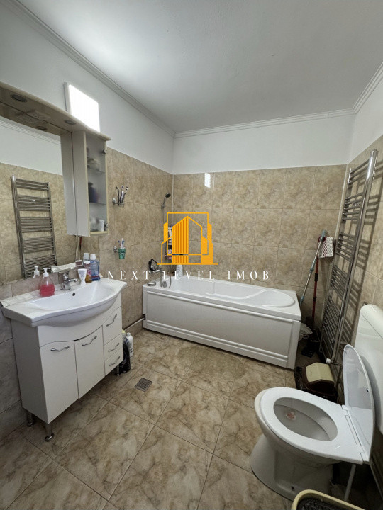 Casă superbă cu etaj Trivale