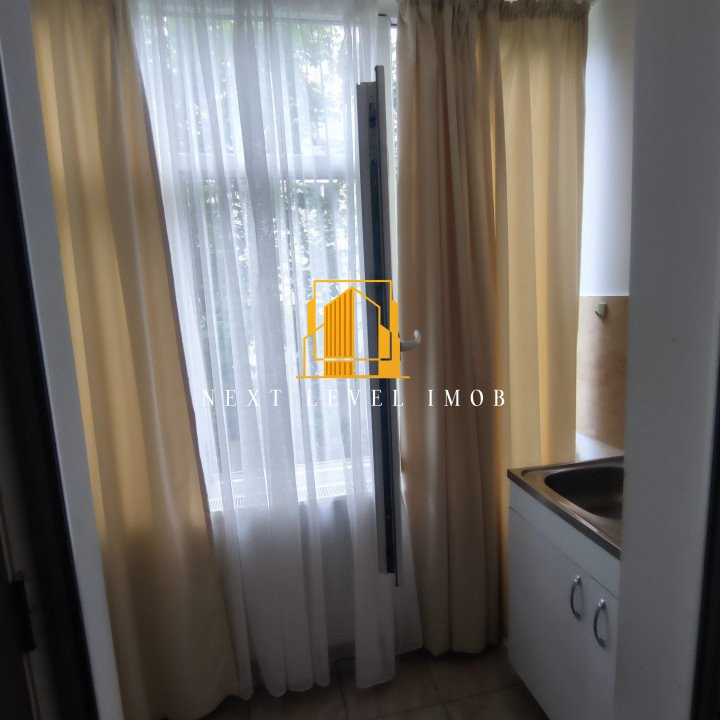  Garsonieră transformată în 2 camere