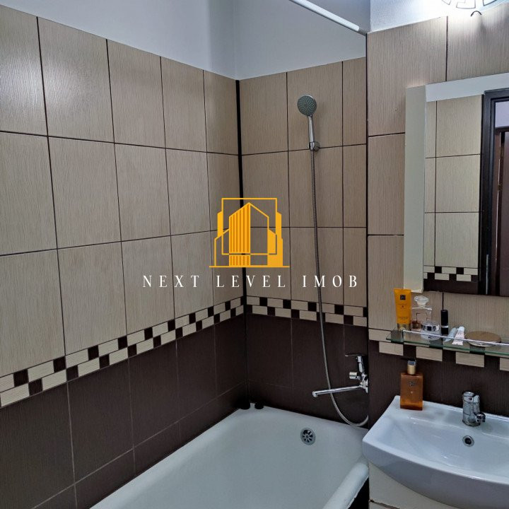  Garsonieră transformată în 2 camere