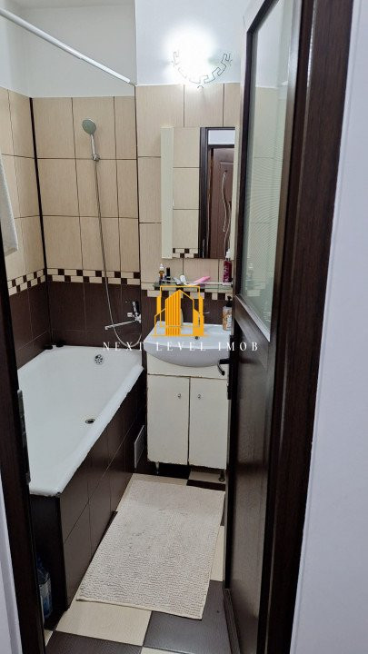  Garsonieră transformată în 2 camere