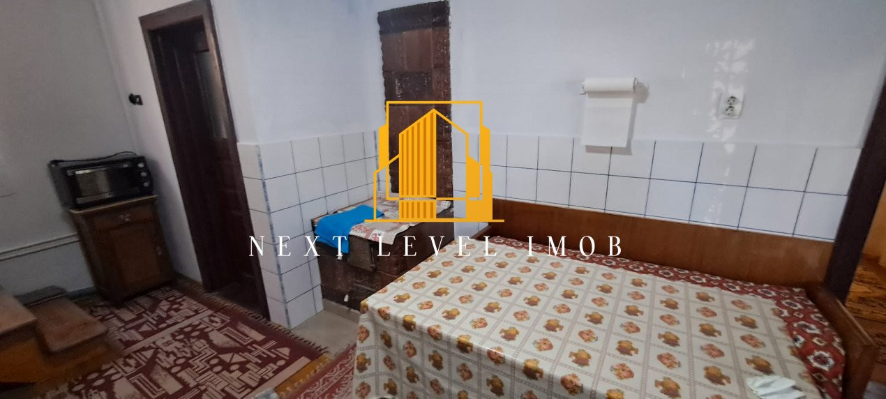 Casă de vânzare – 3 camere – Comuna Mihăești, sat Văcărea