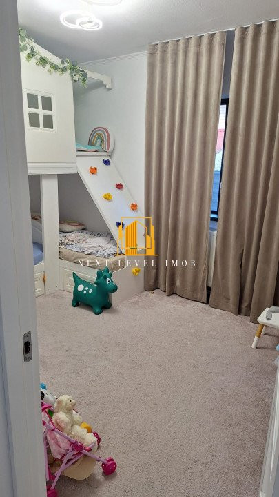 Casă spațioasă 5 camere zona Slava