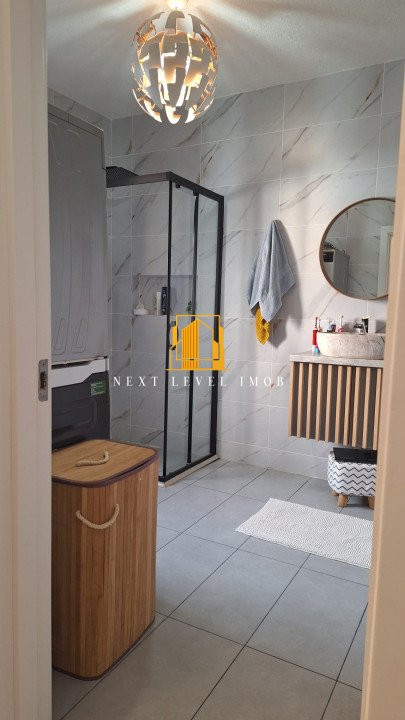 Casă spațioasă 5 camere zona Slava