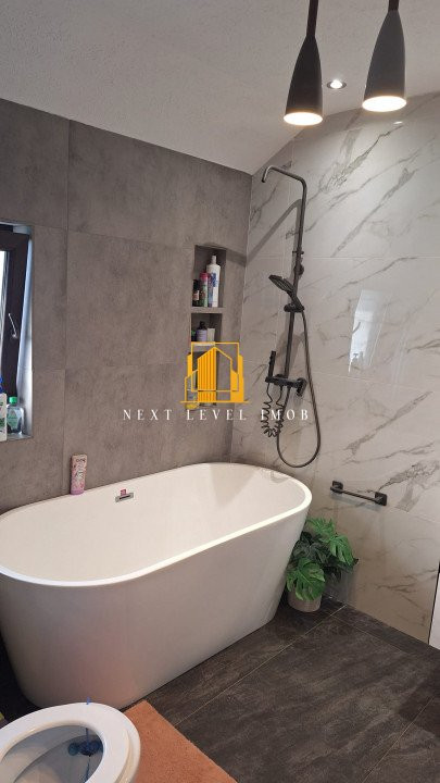 Casă spațioasă 5 camere zona Slava