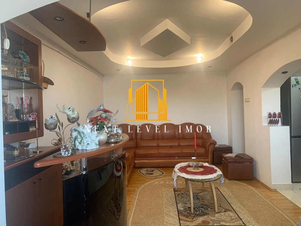 Apartament 3 camere, decomandat, zona Banat