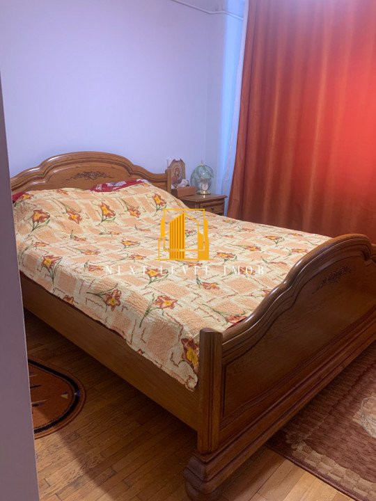 Apartament 3 camere, decomandat, zona Banat