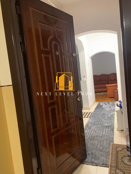 Apartament 3 camere, decomandat, zona Banat