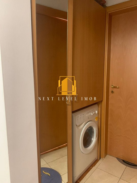 Apartament 3 camere, decomandat, zona Banat