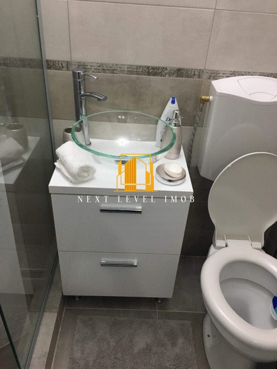 Garsonieră modernă și spațioasă de închiriat