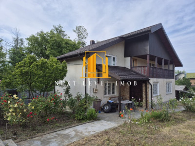 Casă de vânzare - zona Lăbușești