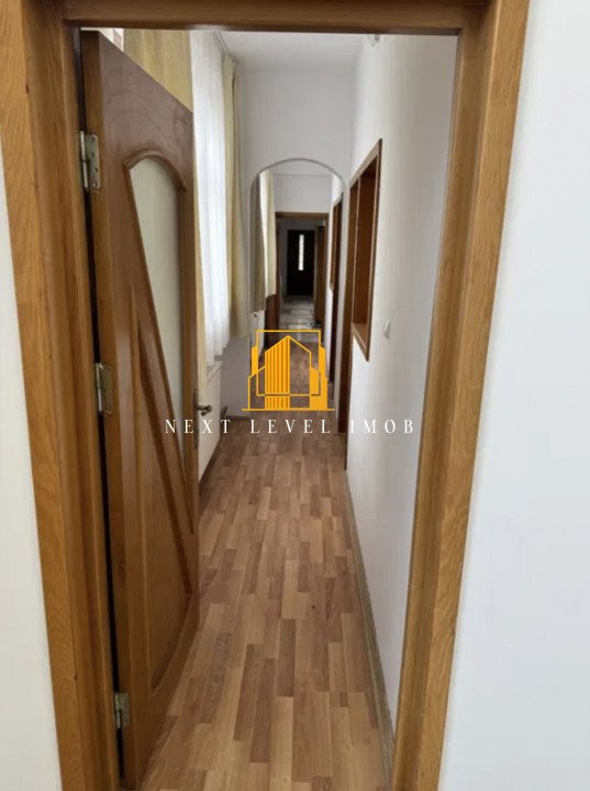 Spațiu comercial – Zona Ultracentrală, Pitești, 4 camere, 130 mp