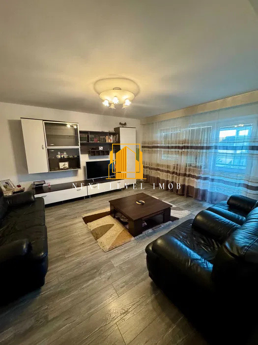 Apartament 3 camere, decomandat – zona Rolast (DNA Găvana)