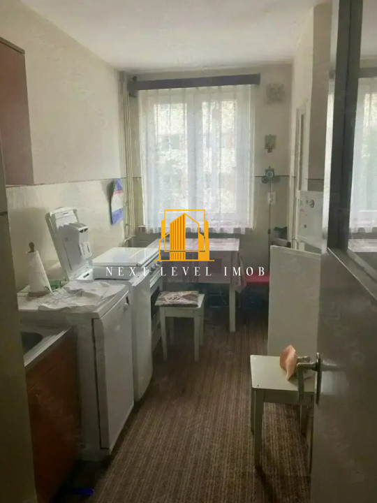 Apartament spațios 3 camere decomandat – Zona Banat