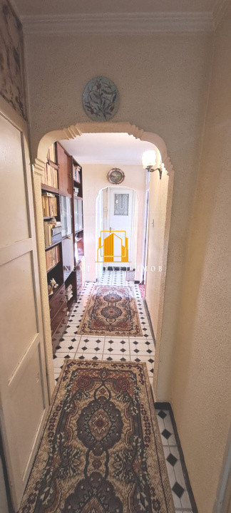 Apartament 3 camere decomandat - Strada Traian colț cu Vasile Lupu