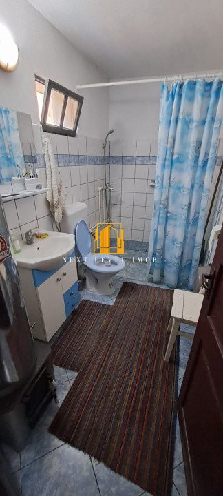 Casă de vânzare – 3 camere – Comuna Mihăești, sat Văcărea