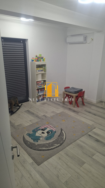 Clădire modernă de birouri-închiriere 