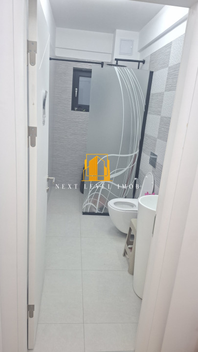 Clădire modernă de birouri-închiriere 