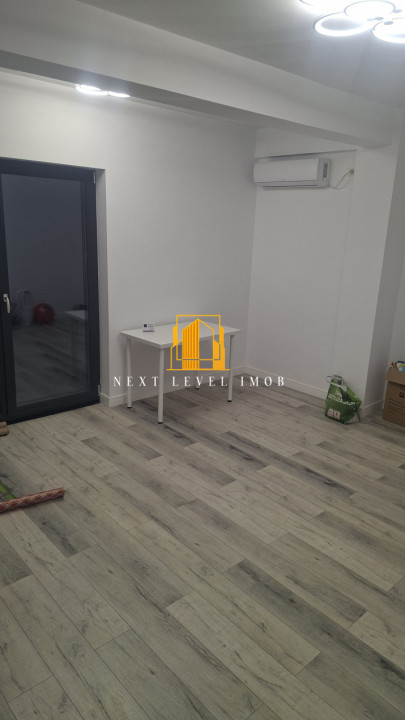 Clădire modernă de birouri-închiriere 