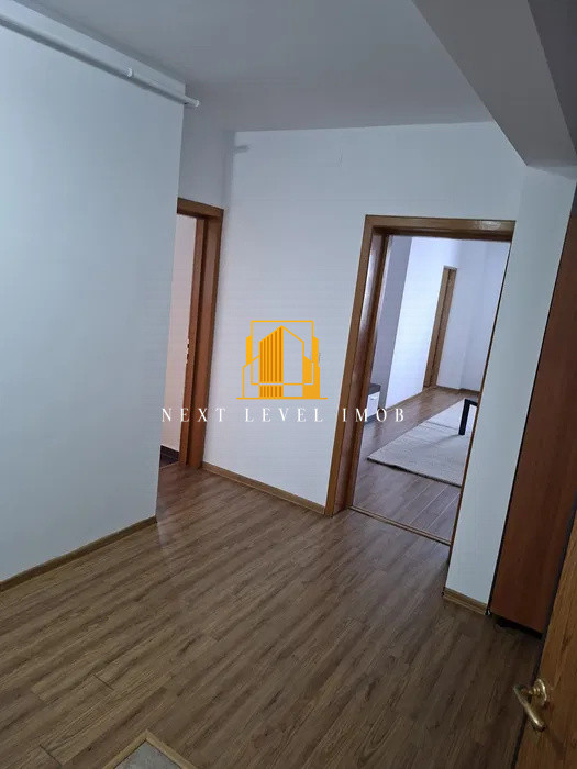 Apartamant 3 camare decomandat Craiovei