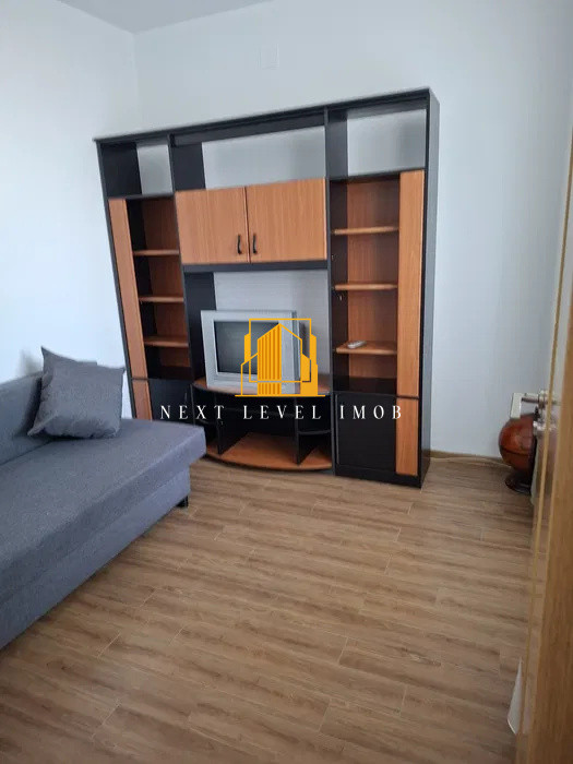 Apartamant 3 camare decomandat Craiovei