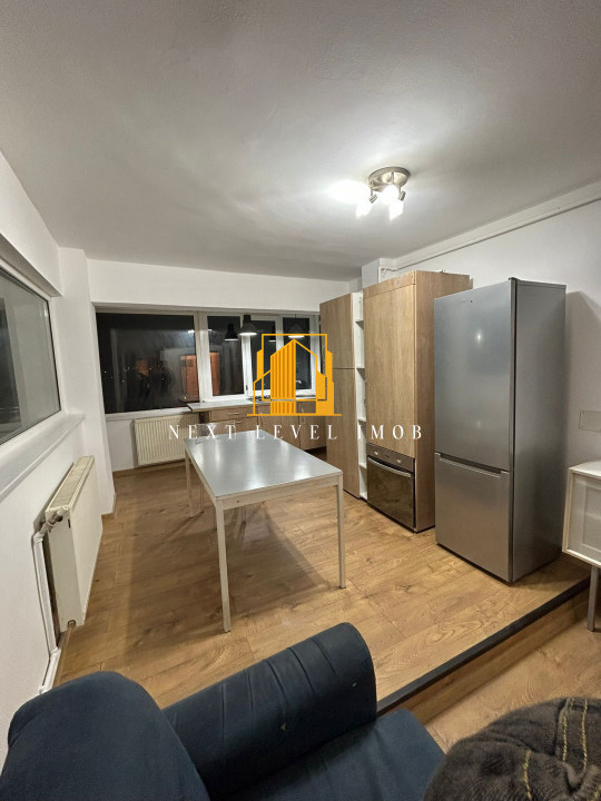 Apartament de închiriat – 3 camere decomandat