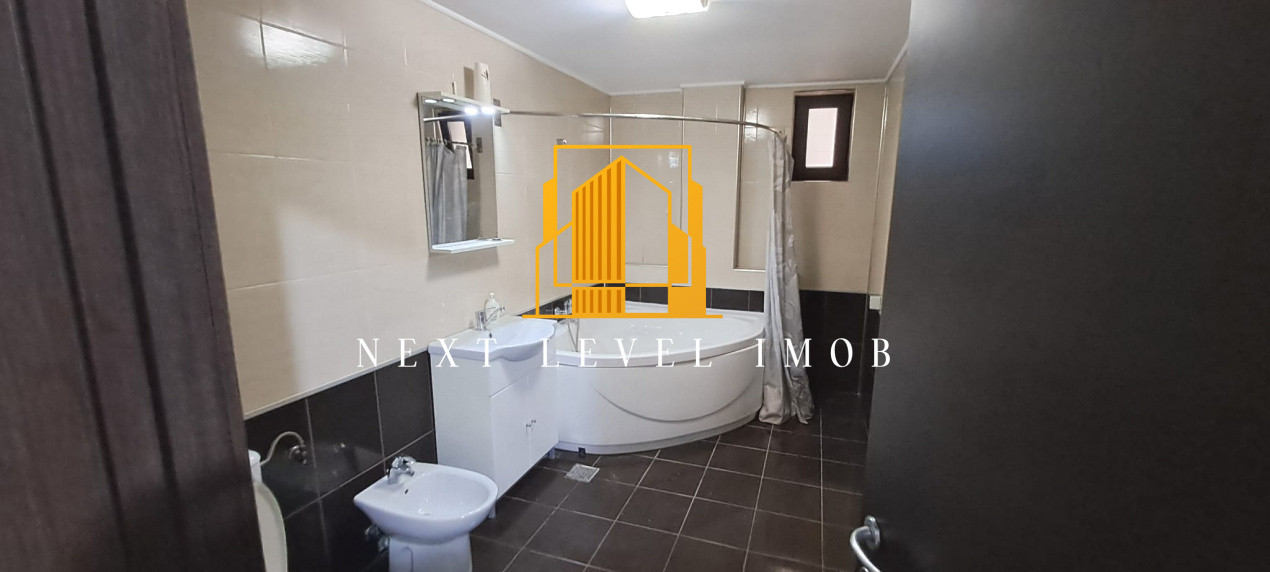 Apartament 3 camere Calea București- Bloc 2008