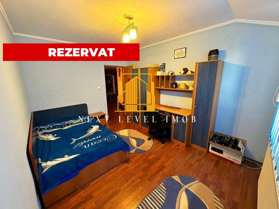 Apartament 3 camere, decomandat zona Bere